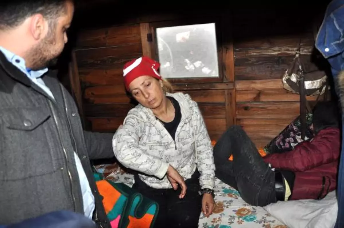 Bartın\'da Açlık Grevindeki Hayvanseverler Hastaneye Kaldırıldı