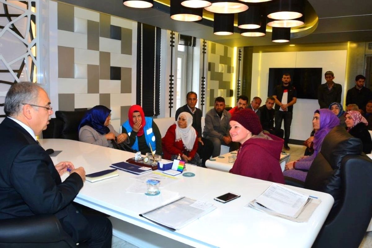 Başkan Kutlu Vatandaşı Ağırladı Dertlerini Dinledi