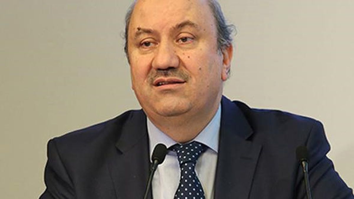 BDDK Başkanı Akben\'e Plaket