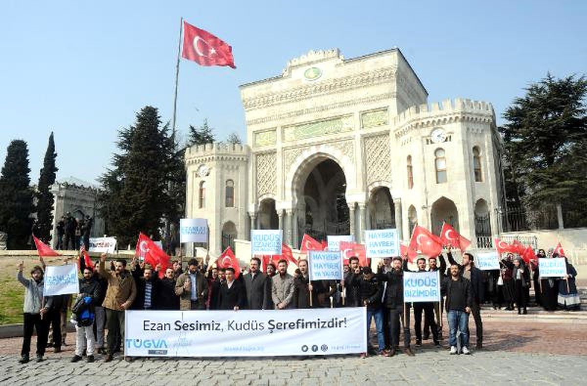 Beyazıt Meydanı\'nda İsrail Protestosu