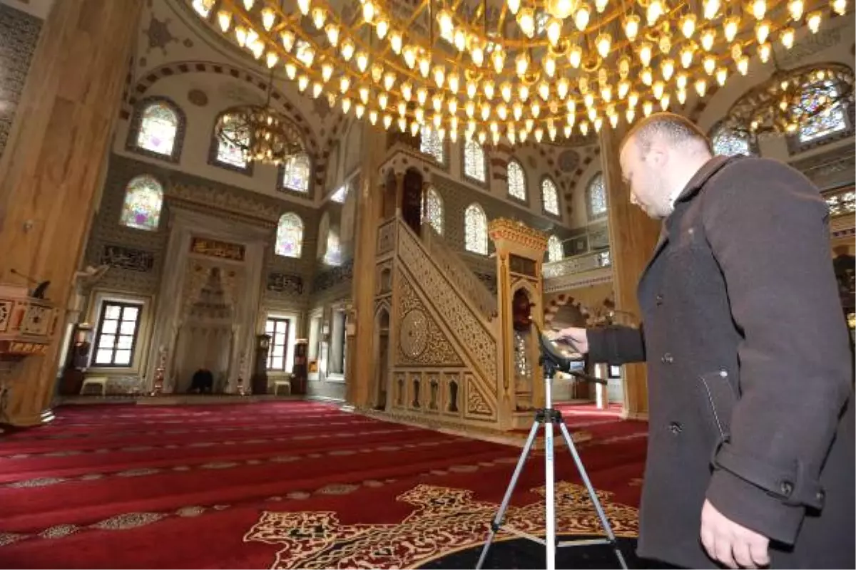 Cami Hoparlörleri 80 Desibele Ayarlanıyor