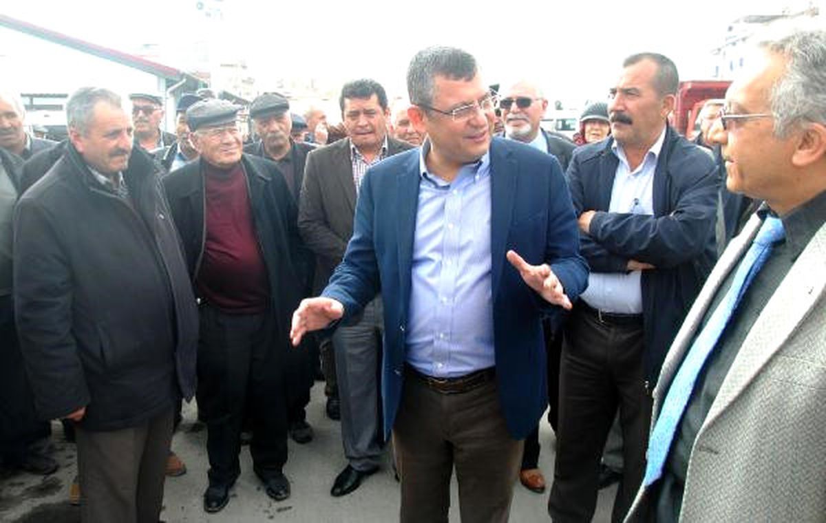 CHP\'li Özel: Bozdağ\'a Sansür Türkiye\'ye Saygısızlıktır