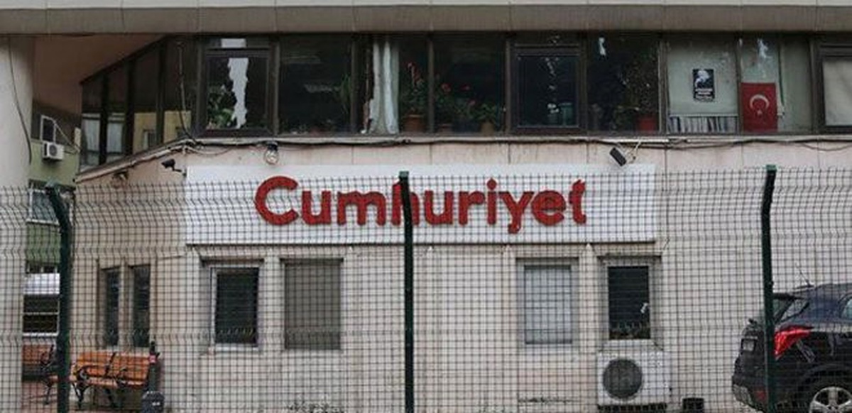 Cumhuriyet Gazetesi Önünde Silah Sesleri (2)