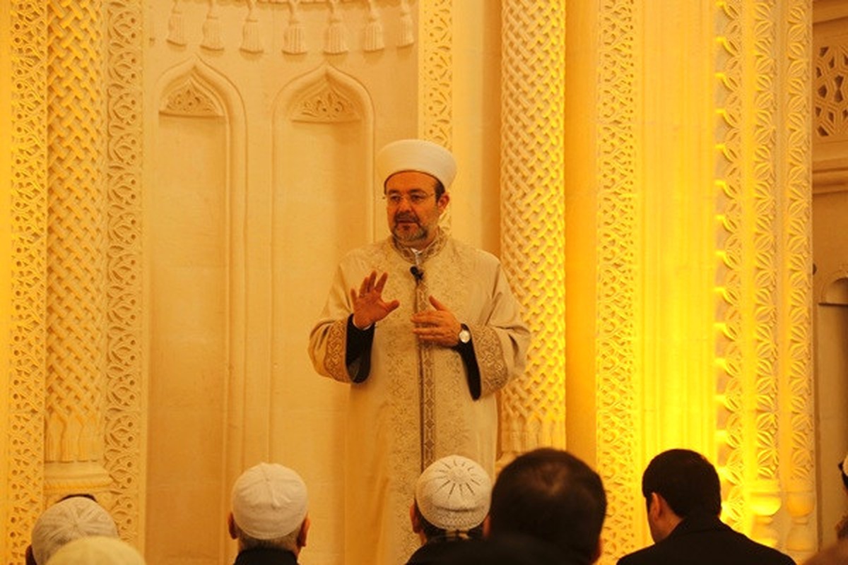 Dha Yurt;görmez, Şanlıurfa\'da Sabah Namazı Kıldırdı