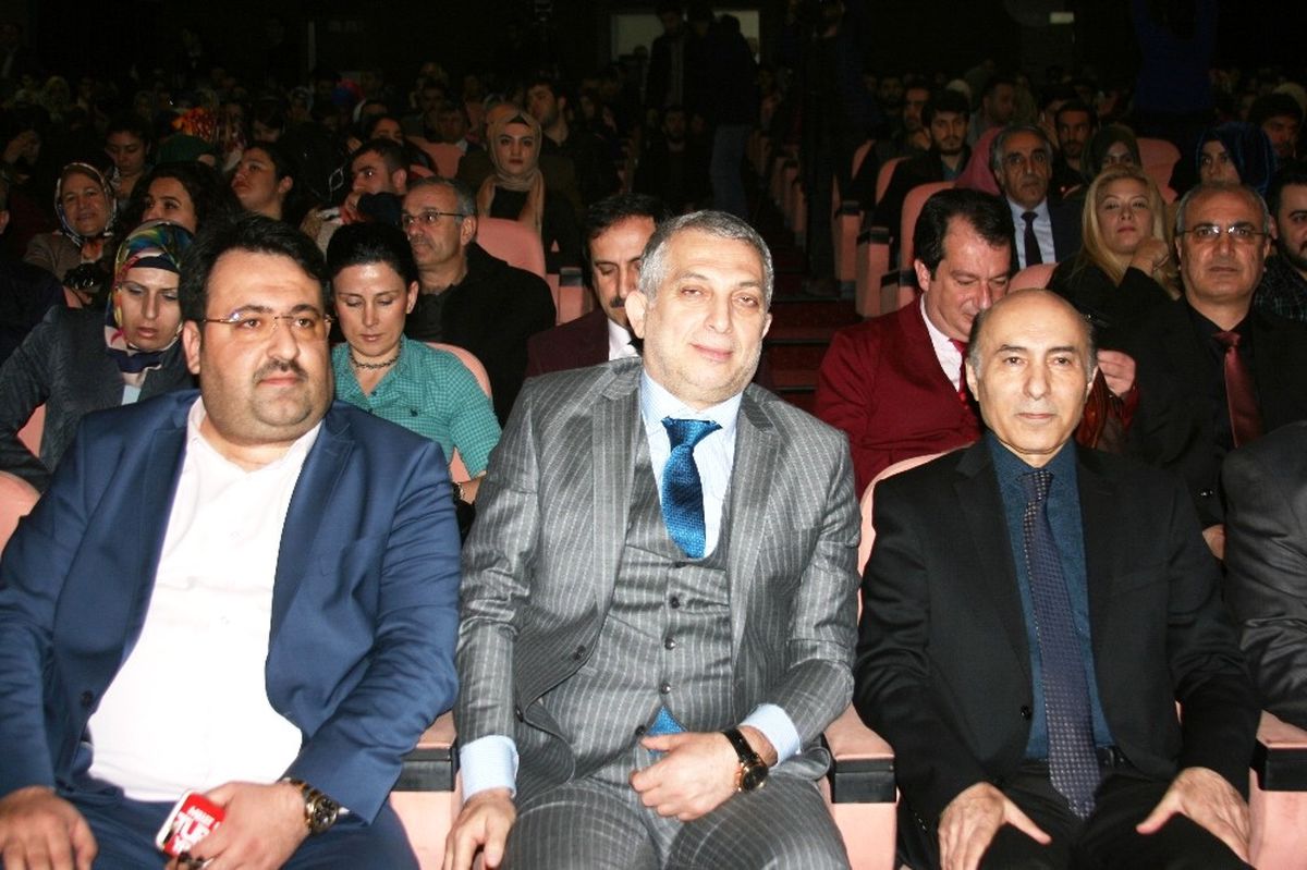 Dü\'de \'Tarihin Öznesi Olma Yolunda Türkiye\' Programı