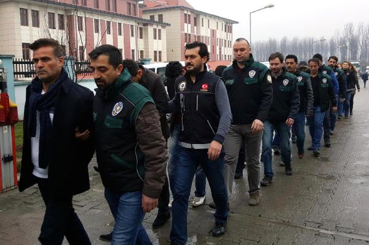 Düzce\'de Uyuşturucu Operasyonu: 15 Gözaltı
