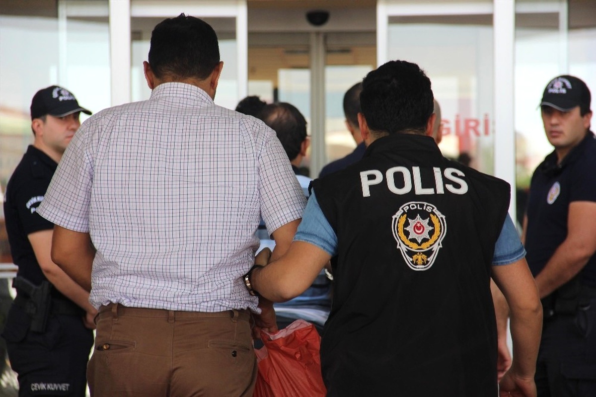Edirne\'de Fetö/pdy Soruşturmasına 190 Tutuklama