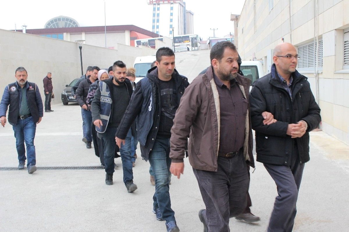 Elazığ\'da Fetö\'den 11 Öğretmen Adliyeye Sevk Edildi