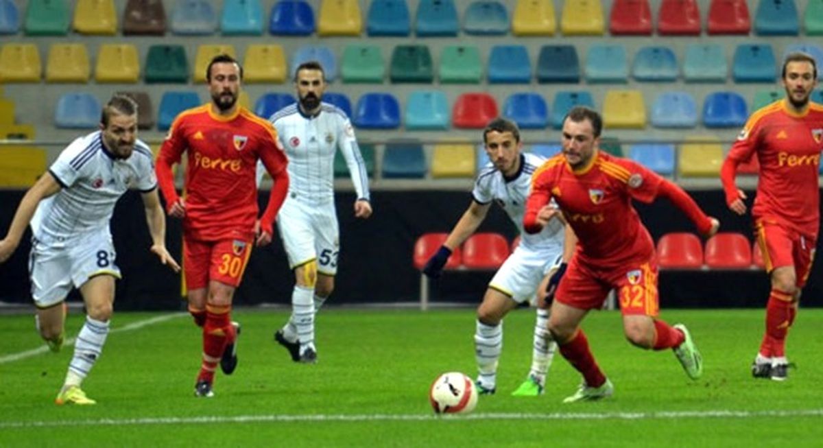 Kayserispor Fenerbahçe\'yi Ağırlıyor