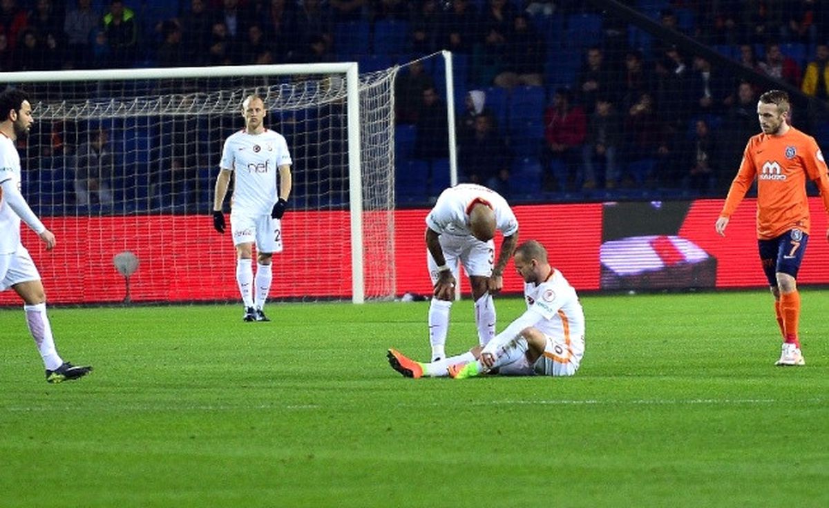 Galatasaray\'da Sneijder Sakatlandı