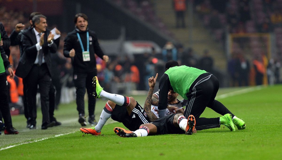Hem Içeride Hem de Dışarıda En Iyisi Beşiktaş