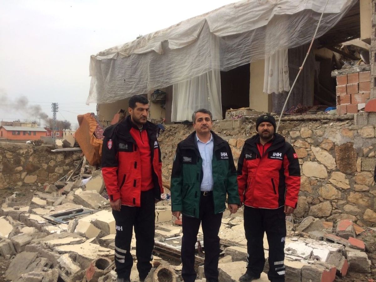 İhh Acil Kurtarma Ekibi Deprem Bölgesinde