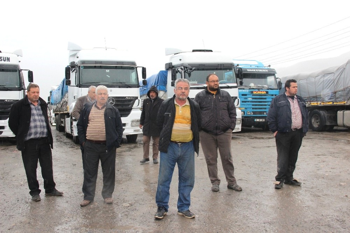 Hatay\'da Tır Şoförlerinden Tuvalet İsyanı: Geceyi mi Bekleyeceğiz?