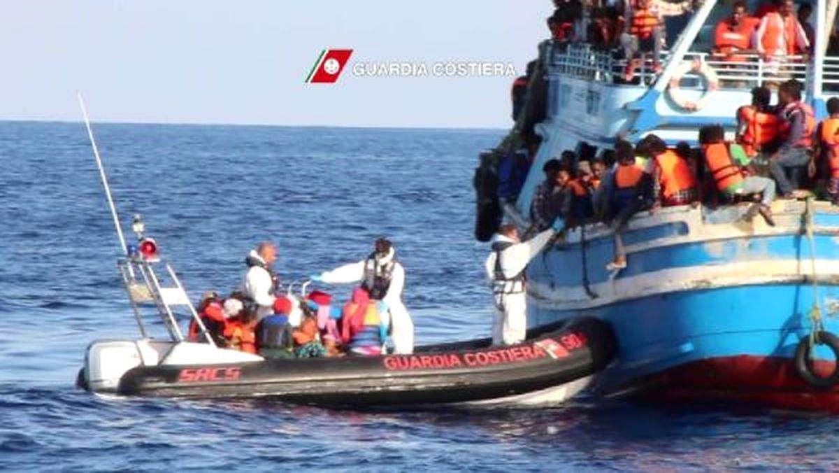 İtalya, 1000\'e Yakın Göçmeni Kurtardı