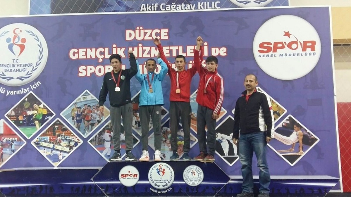 Kağıtsporlu Güreşçiler Türkiye Şampiyonasına Katılmaya Hak Kazandı