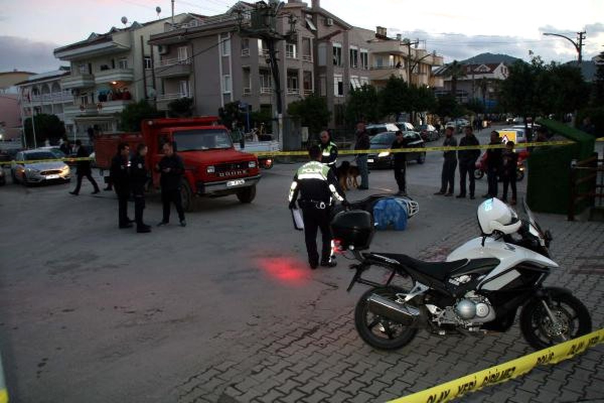 Kamyonetin Çarptığı Motosikletli Öldü