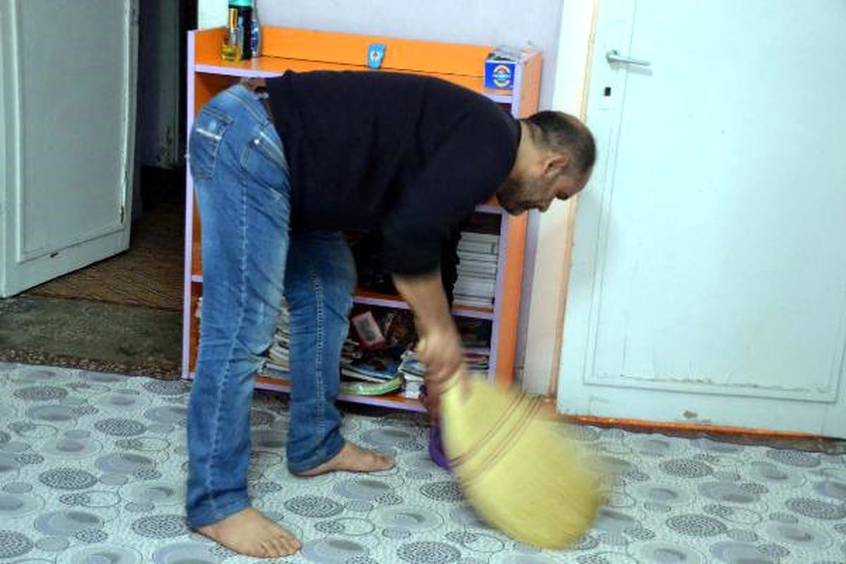 Kendisini Bıçaklayan Eşinin Cezaevinden Çıkmasını Bekliyor