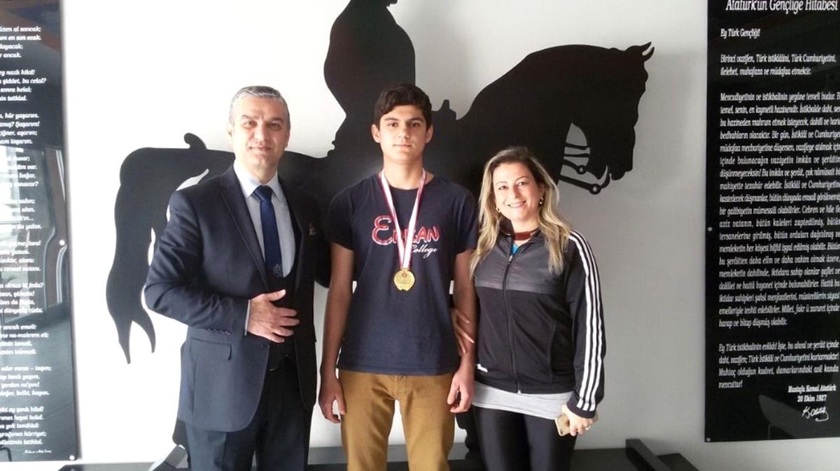 Kick Boks Gençlerde Adana Şampiyonu Erkan\'dan