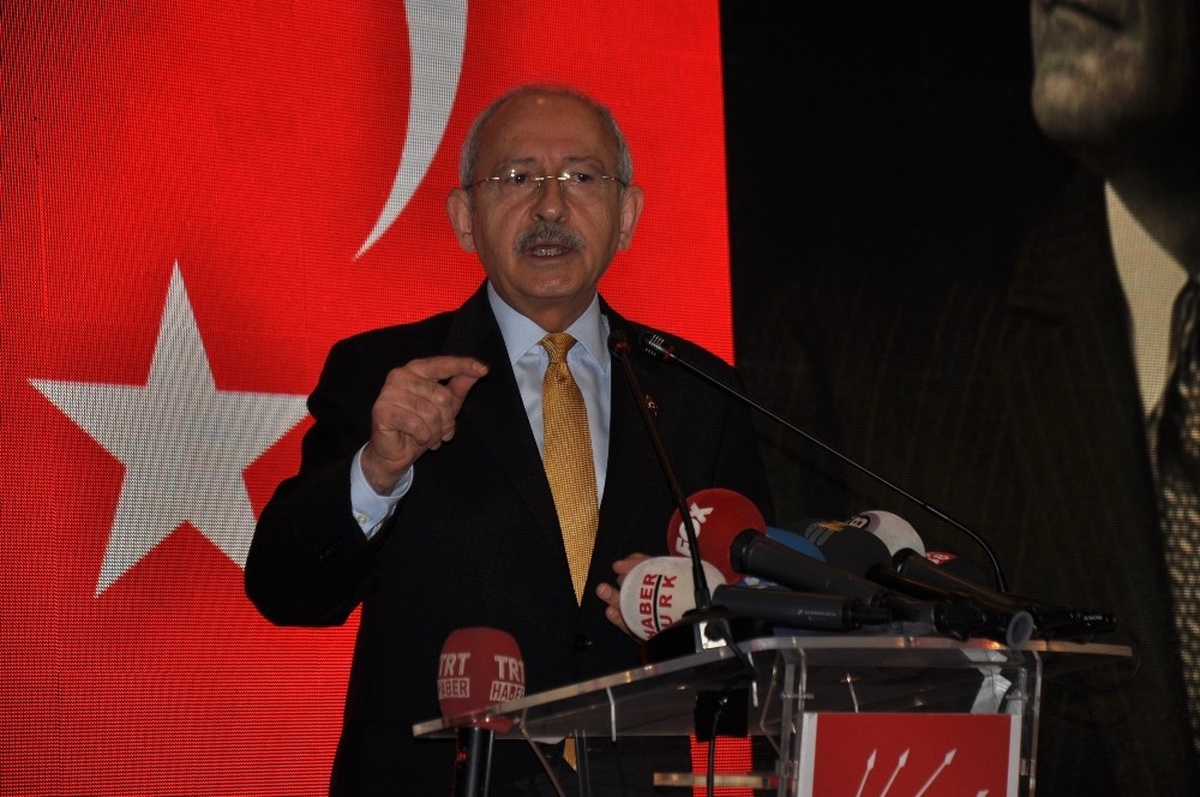 Kılıçdaroğlu: "Hepimiz Faniyiz Ama Bu Anayasa Böyle Gidecek, Birisi Vardır Başkan da Seçilmiştir...