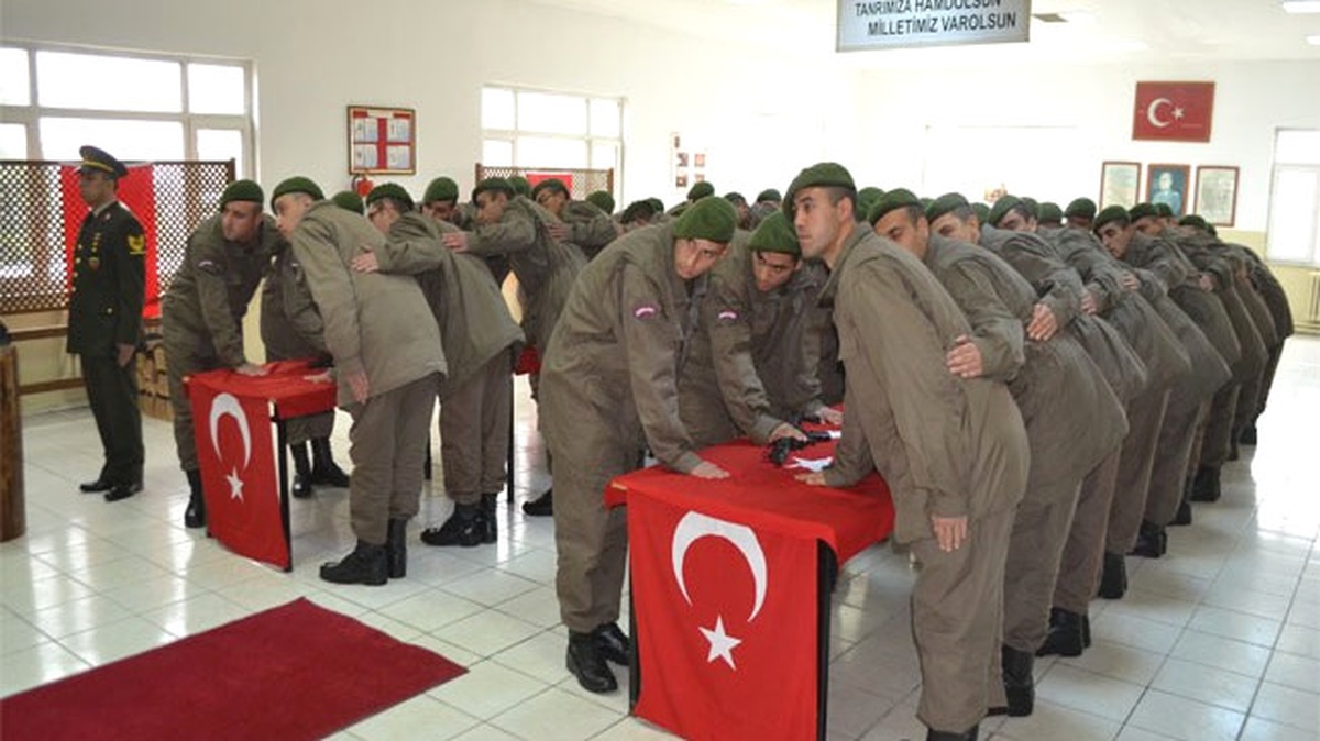 Kırklareli\'de Acemi Erler Yemin Etti