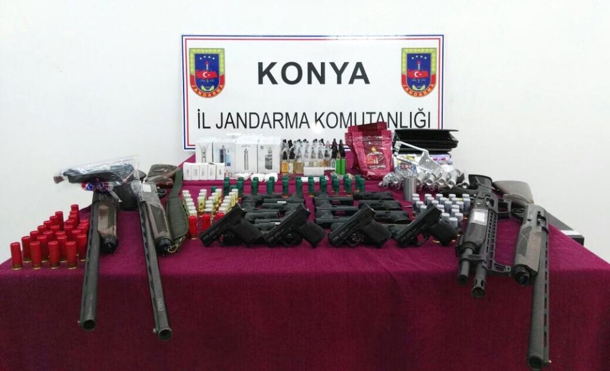 Konya\'da Jandarmadan Suikast Tipi Kalem Tabanca Operasyonu