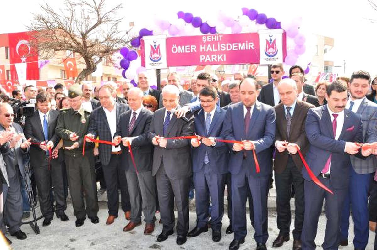 Manisa\'da Şehit Ömer Halisdemir Parkı Açıldı