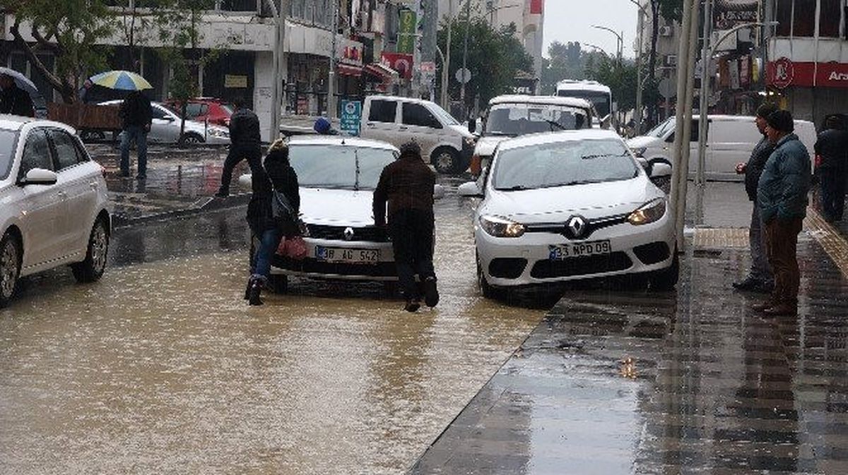Mersin\'de Sağanak