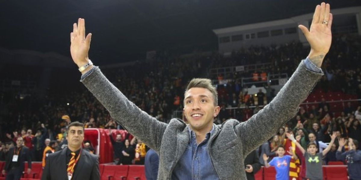 Muslera\'dan Taraftara \'Üçlü\'
