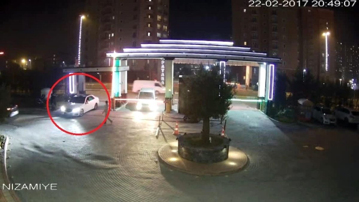 Lüks Sitede Hırsızlık Kamerada