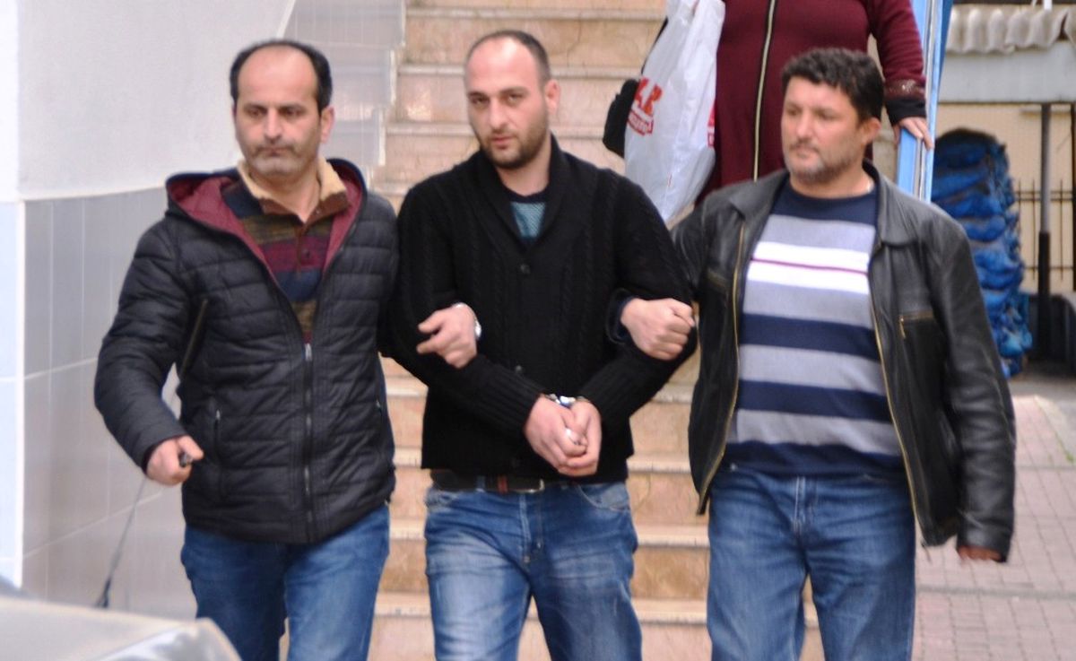 Pompalı Tüfekli Katil Ablasının Evinde İntihar Ederken Yakalandı