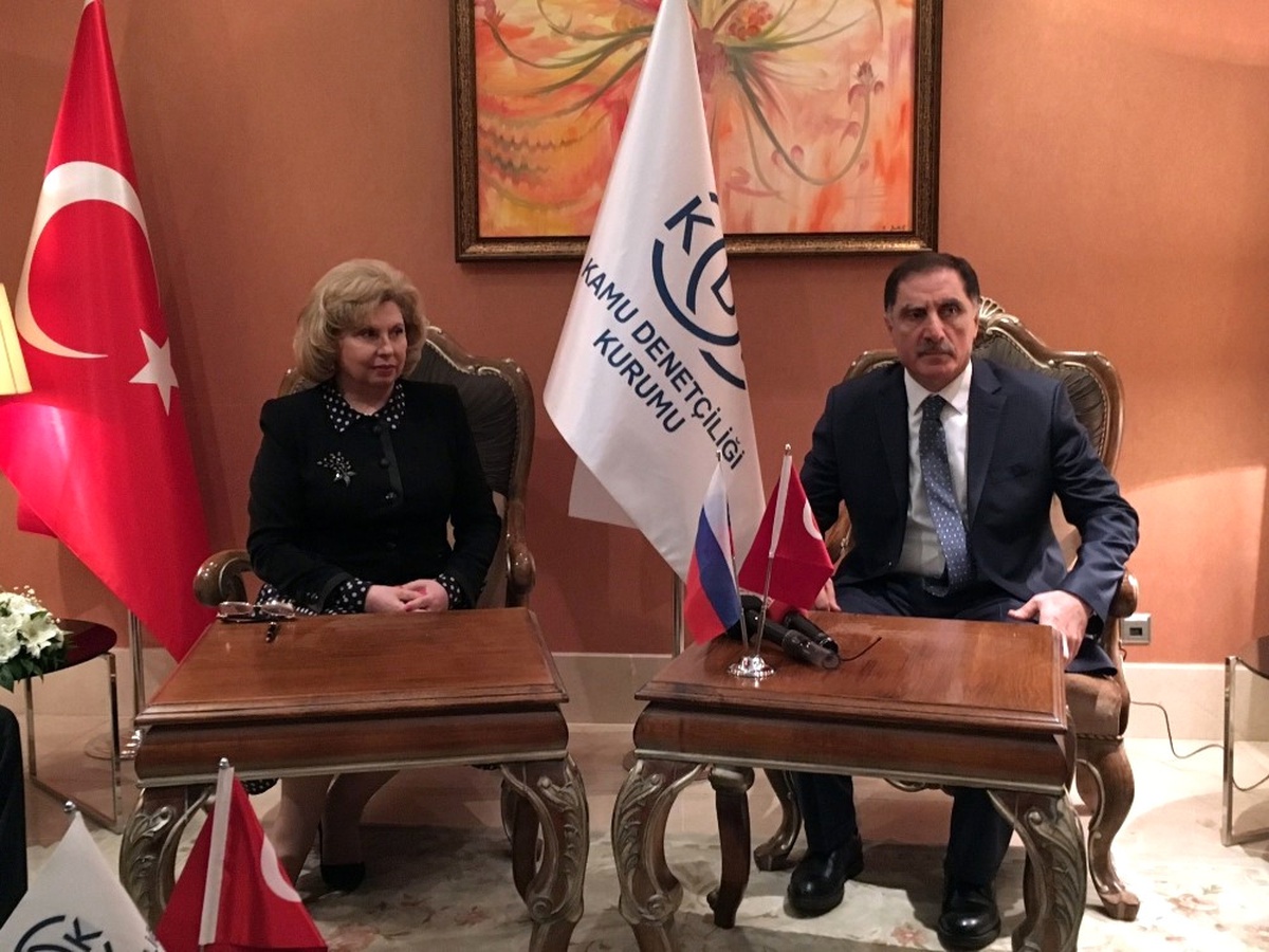 Rusya\'da Bulunan Türkler Artık Rus Ombudsmanına Başvurabilecek