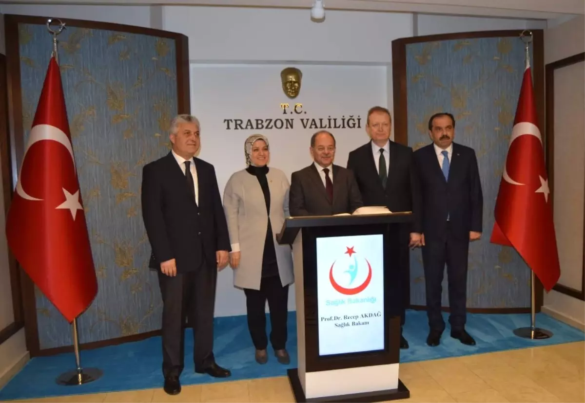 Sağlık Bakanı Recep Akdağ Trabzon\'da