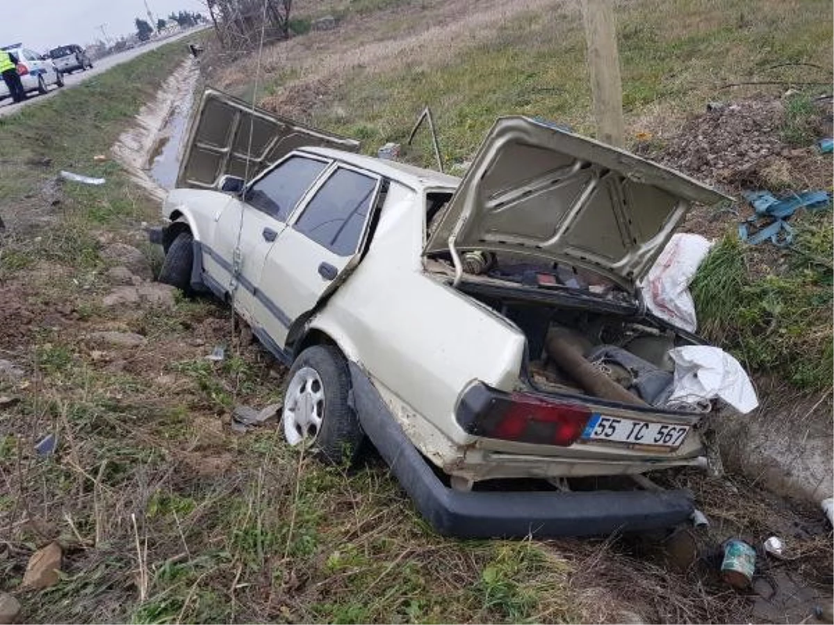 Samsun\'da Otomobil Şarampole Yuvarlandı : 4 Yaralı