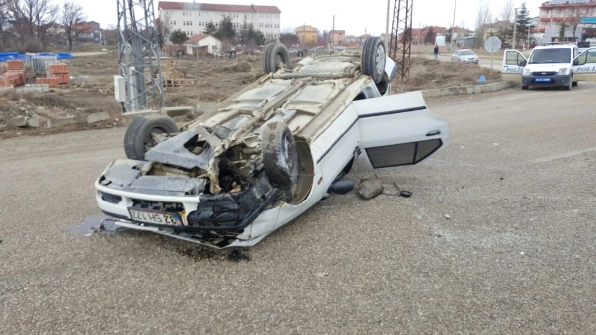 Tarım Aracının Çarptığı Otomobil Takla Attı: 1 Yaralı