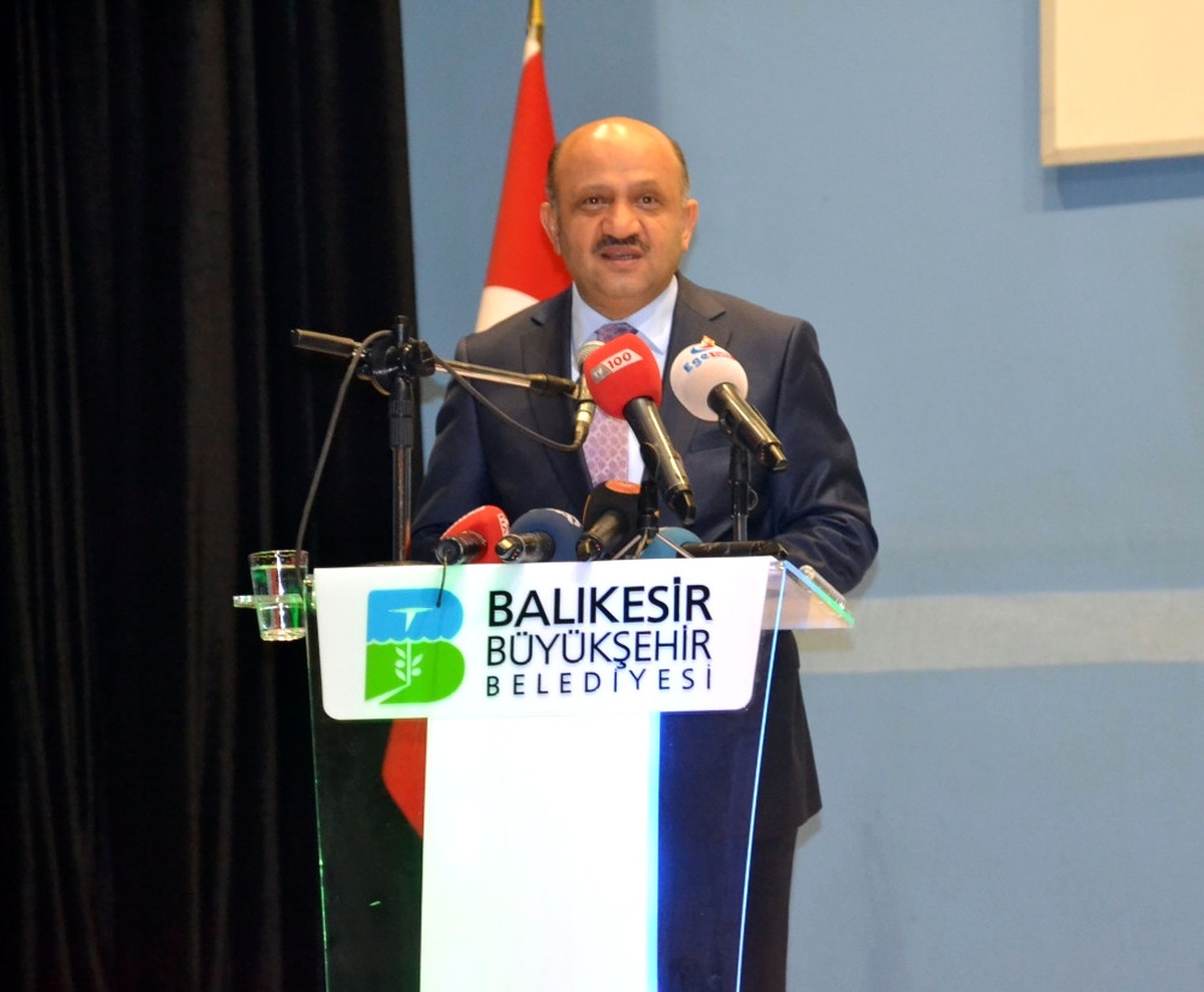 Türkiye\'yi Irtica Yaygarasına Bulaştıracaklardı"