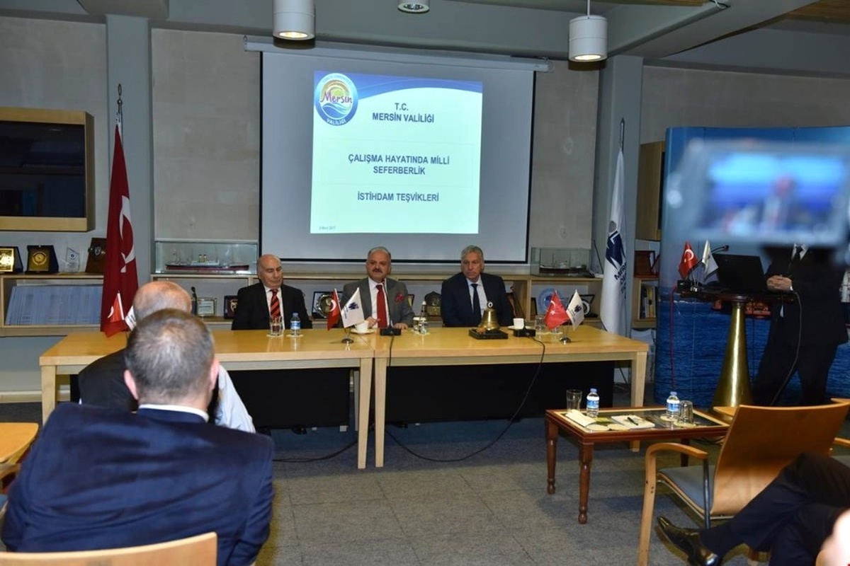 Vali Çakacak: "Milli İstihdam Seferberliğine Mersin Olarak En Az Yüzde 5 Katkı Sağlayacağız"