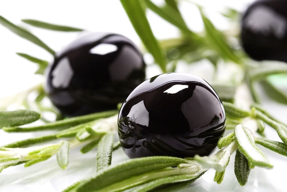 Zeytin Tüketin Güzelleşin