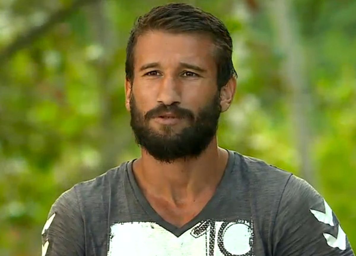 Adem\'den O Yarışmacı İçin Çarpıcı İfade! "Bir Kaşık Suda Boğacak Beni"