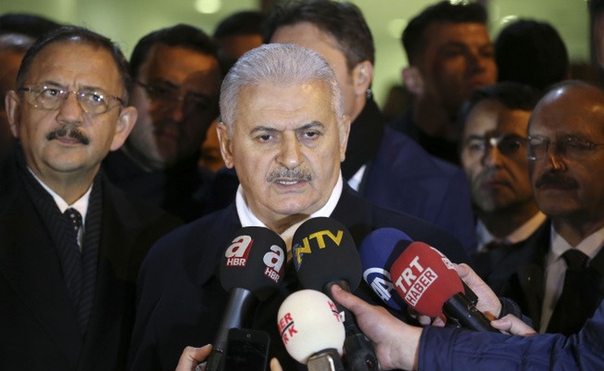 Başbakan Yıldırım: "Suriye Rejimine Ait Bir Uçak Olduğu Tahmin Ediliyor"