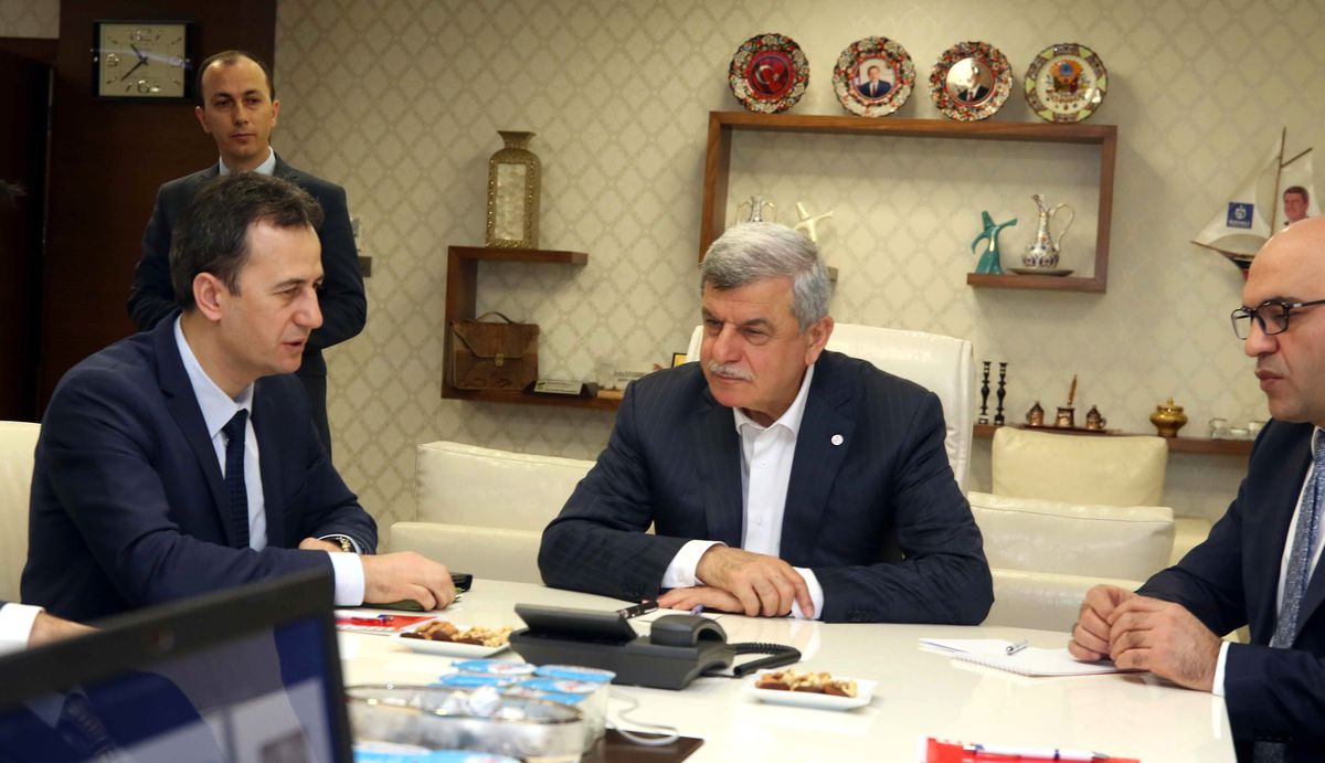Başkan Karaosmanoğlu\'na GTÜ\'den deprem sunumu
