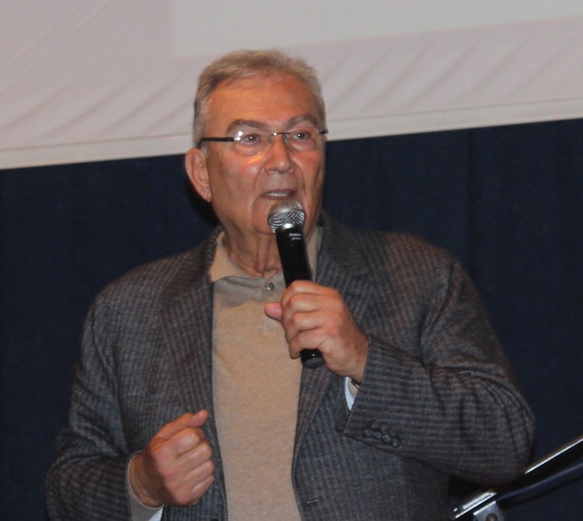 Baykal: Anayasa Dediğin 80 Milyonu Kucaklayacak