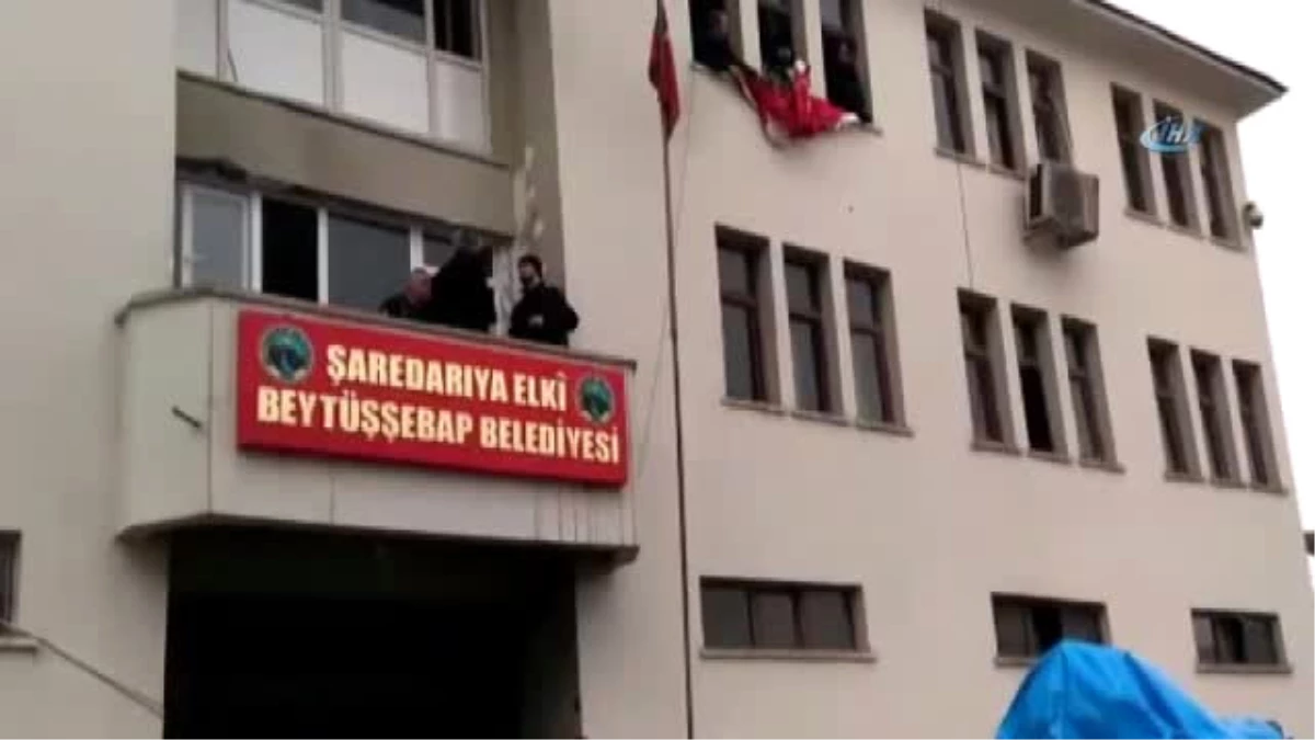 Beytüşşebap Belediyesine Dev Türk Bayrağı Asıldı