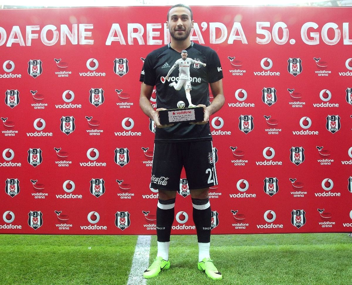 Cenk Tosun\'a Plaket