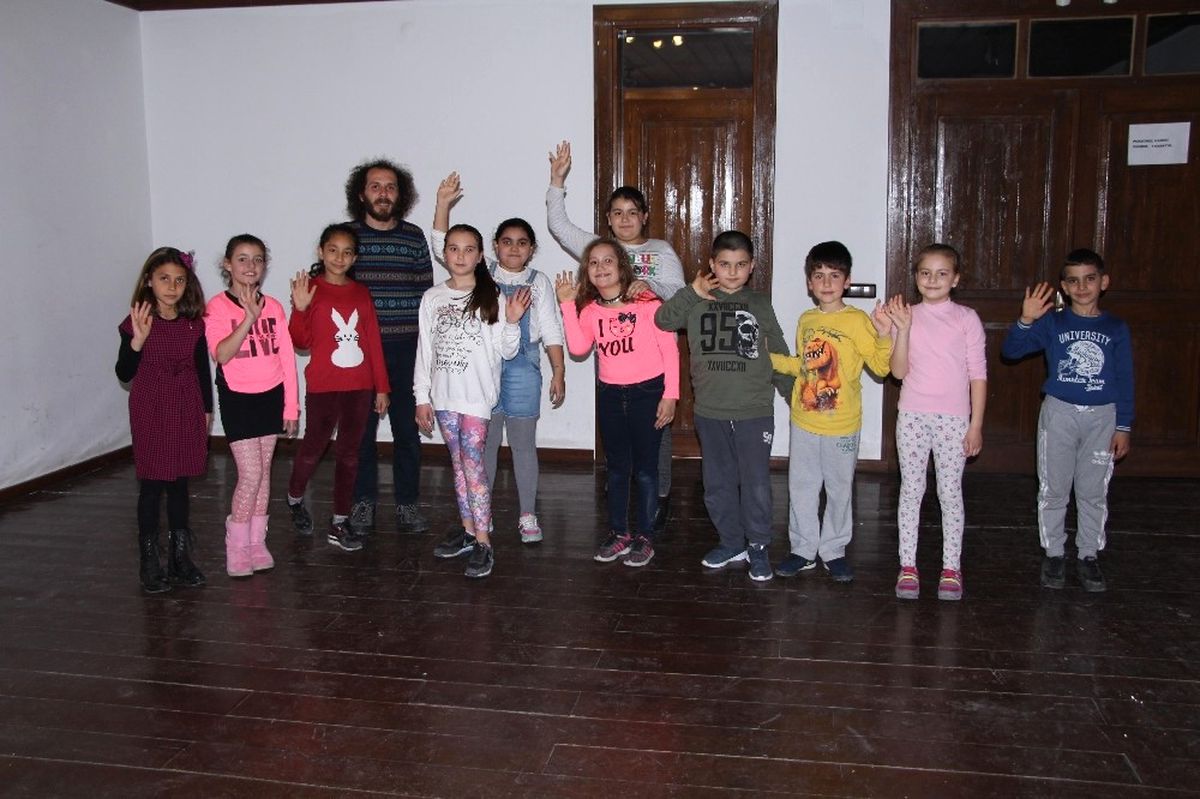 Sakarya\'da Kız Öğrencilere Rahatsızlık Veren Şahıslara Para Cezası