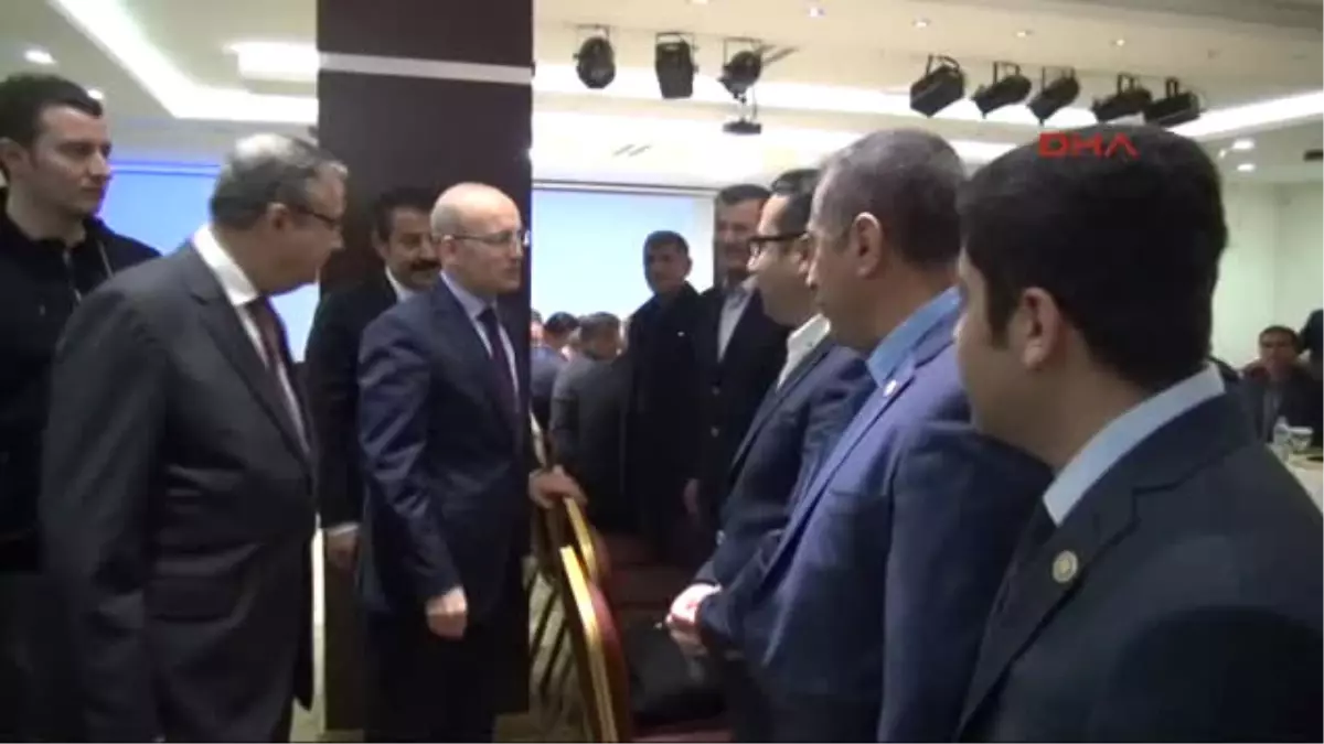 Şırnak - Başbakan Yardımcısı Şimşek Şırnak\'ta Esnafı Gezip Referandum Için Destek Istedi 2