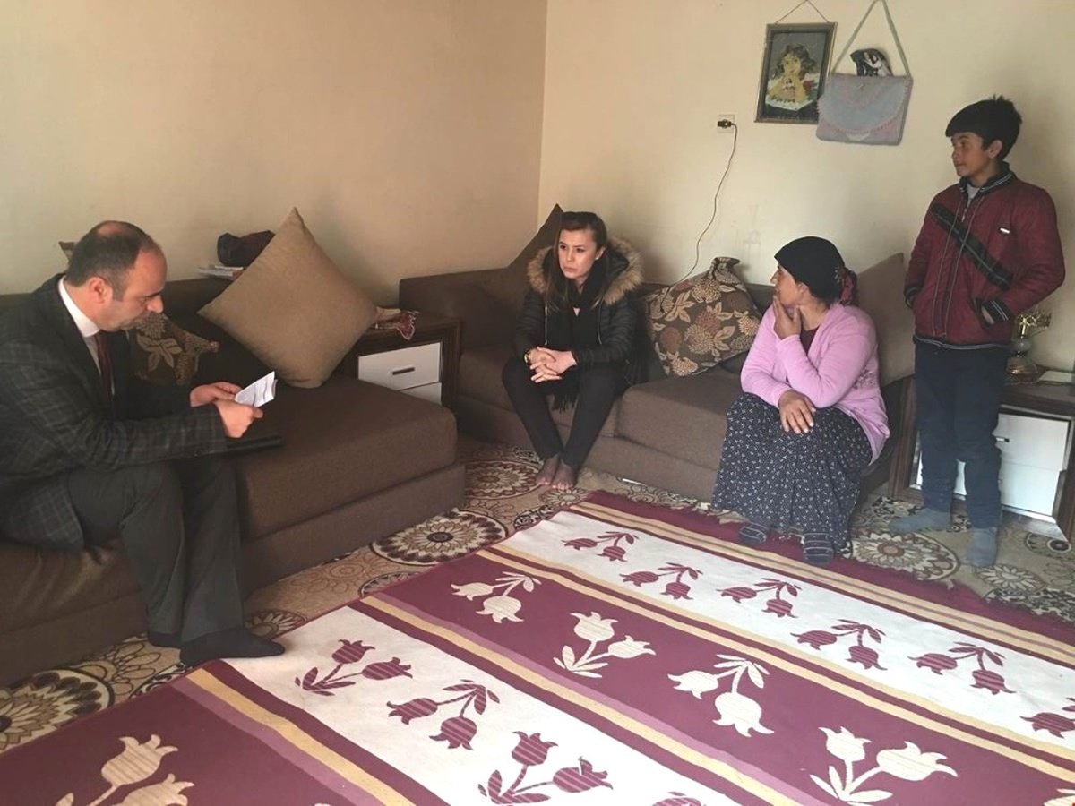 İntihar Teşebbüsünde Bulunan Kadını Polis İkna Etti