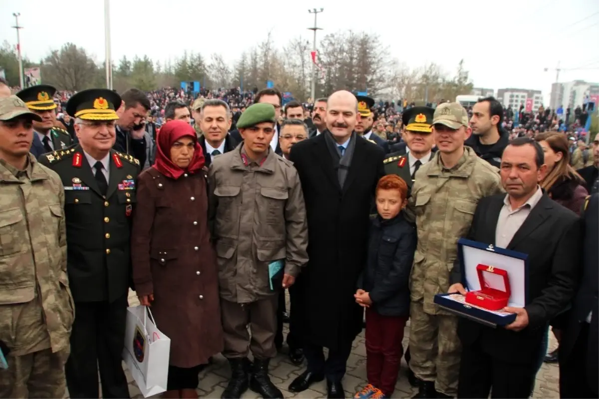 Üçüz Asker Babasına Bakan Soylu Sürprizi