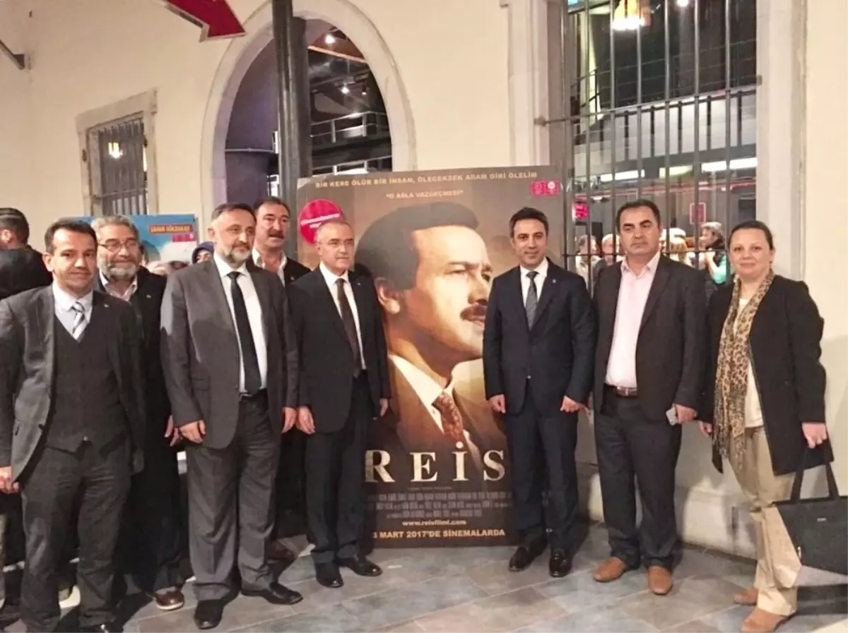 AK Parti Konak, "Reis"Te Buluştu