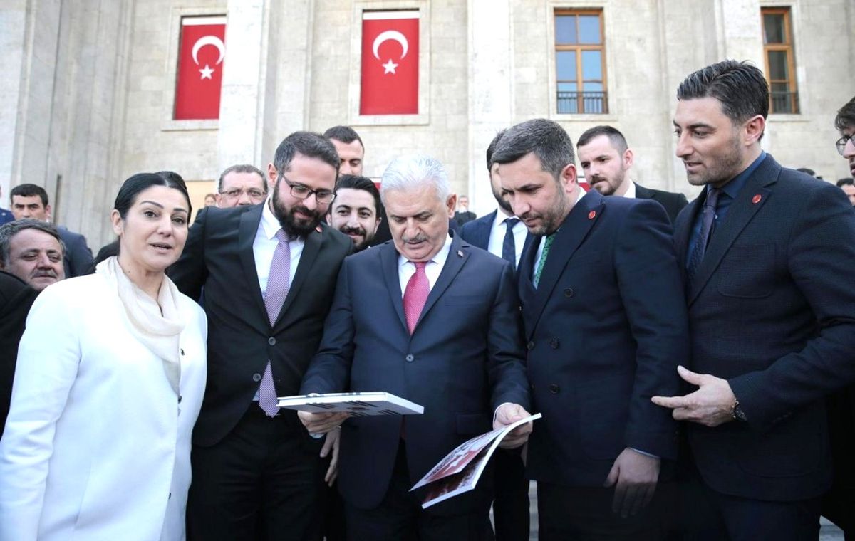 Başbakan Yıldırım\'dan \'Vatan Millet Evet\'e Destek