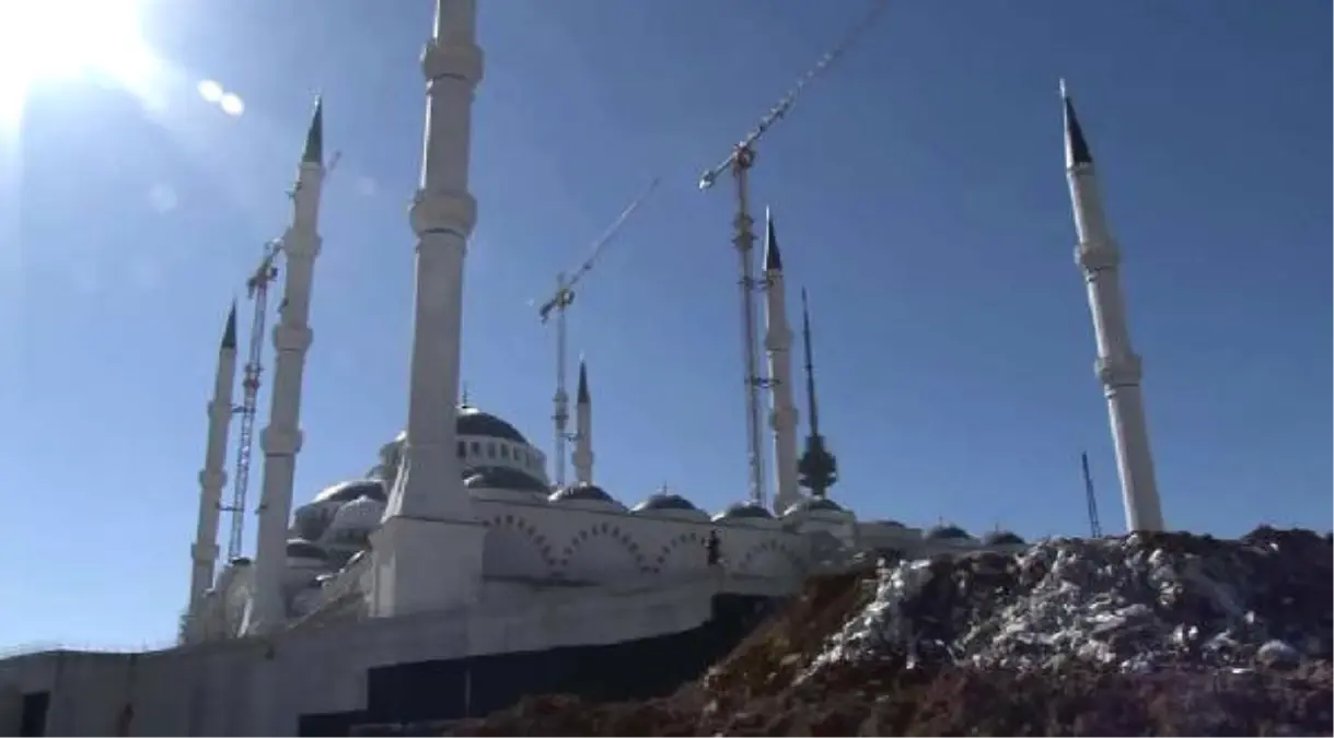 Cumhurbaşkanı Erdoğan Çamlıca Camii\'nde İnceleme Yaptı